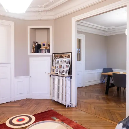 Spacious T3 With Balcony * Paris
